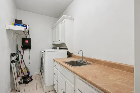 106 NE 12th Street Waverly IA 50677