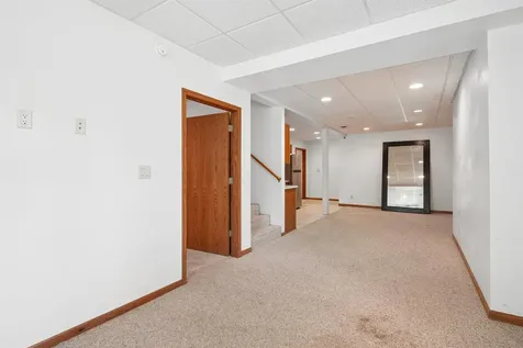 106 NE 12th Street Waverly IA 50677