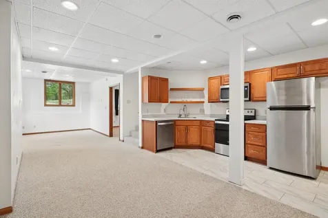 106 NE 12th Street Waverly IA 50677