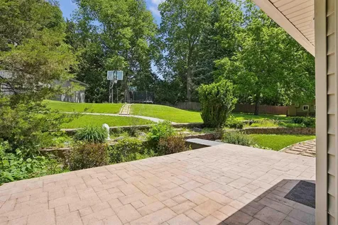 106 NE 12th Street Waverly IA 50677