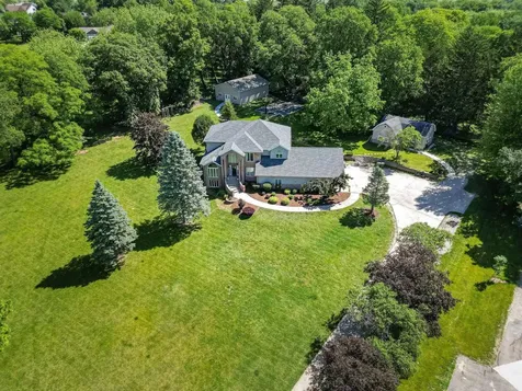 106 NE 12th Street Waverly IA 50677