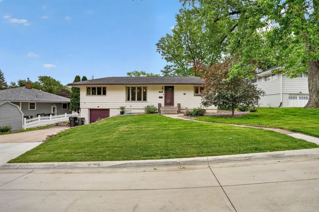 1720 Belle Avenue Cedar Falls IA 50613