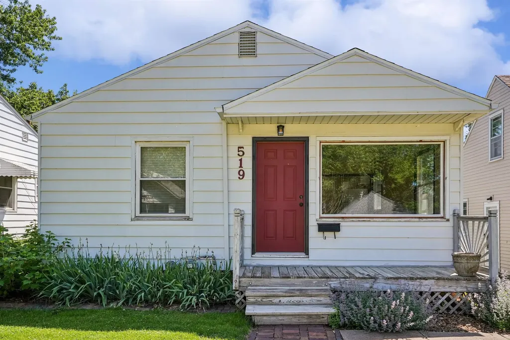 519 Kirkwood Avenue Waterloo IA 50701
