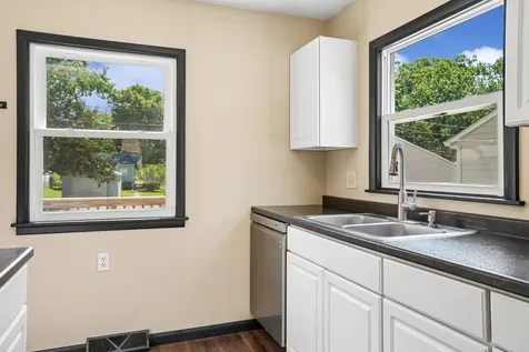 519 Kirkwood Avenue Waterloo IA 50701