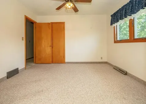 106 Park Avenue Charles City IA 50616