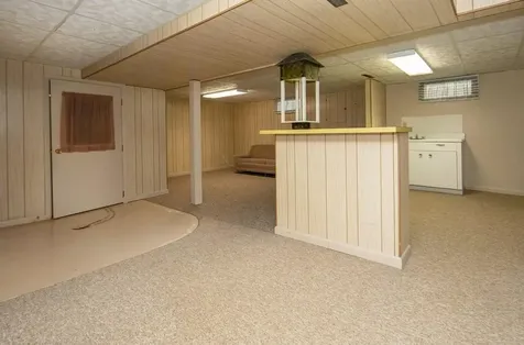 106 Park Avenue Charles City IA 50616