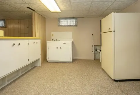 106 Park Avenue Charles City IA 50616