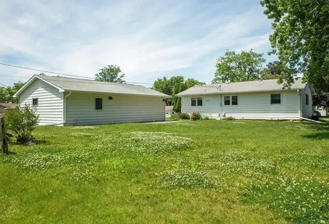 106 Park Avenue Charles City IA 50616