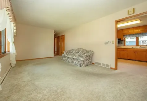 106 Park Avenue Charles City IA 50616
