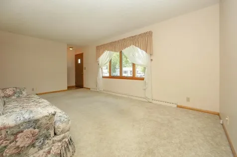 106 Park Avenue Charles City IA 50616