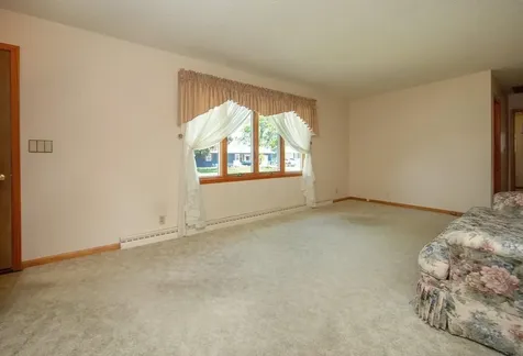 106 Park Avenue Charles City IA 50616