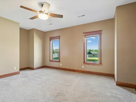 4039 10th Street Marion IA 52302