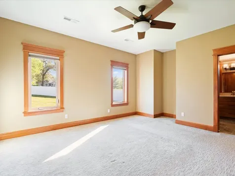 4039 10th Street Marion IA 52302