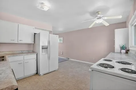 1548 Wakonda Drive Waterloo IA 50703