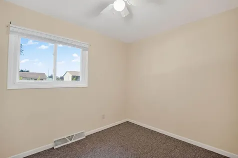 1548 Wakonda Drive Waterloo IA 50703