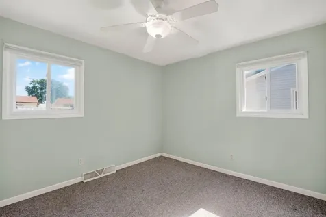 1548 Wakonda Drive Waterloo IA 50703