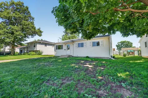 1548 Wakonda Drive Waterloo IA 50703