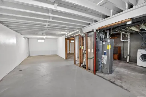 1548 Wakonda Drive Waterloo IA 50703