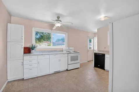 1548 Wakonda Drive Waterloo IA 50703