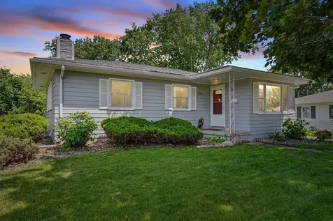 1245 Deloris Drive Waterloo IA 50701