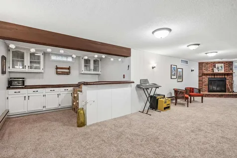 1245 Deloris Drive Waterloo IA 50701