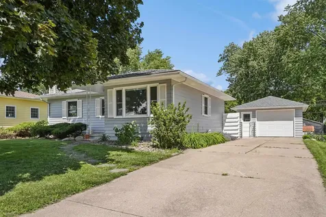 1245 Deloris Drive Waterloo IA 50701