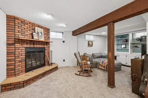 1245 Deloris Drive Waterloo IA 50701