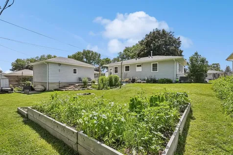 1245 Deloris Drive Waterloo IA 50701