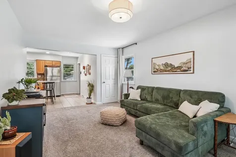 1245 Deloris Drive Waterloo IA 50701