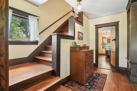 516 W 11th Street Cedar Falls IA 50613