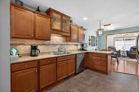 2453 Edgemont Avenue Waterloo IA 50702
