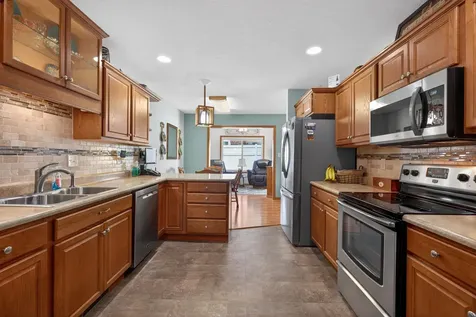 2453 Edgemont Avenue Waterloo IA 50702
