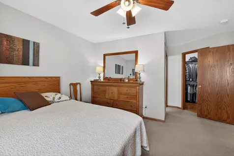 2453 Edgemont Avenue Waterloo IA 50702