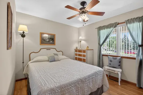 2453 Edgemont Avenue Waterloo IA 50702