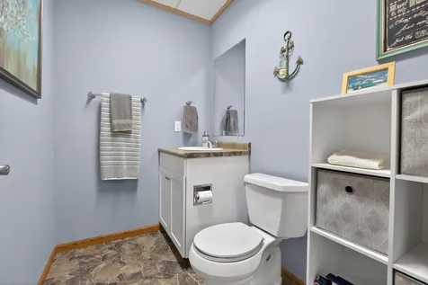 2453 Edgemont Avenue Waterloo IA 50702