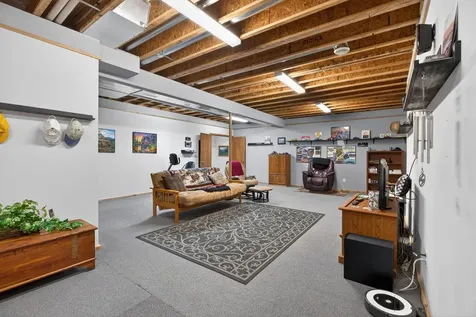 2453 Edgemont Avenue Waterloo IA 50702
