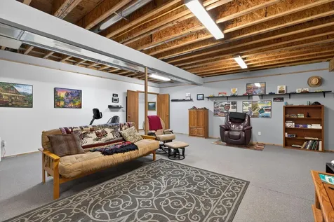 2453 Edgemont Avenue Waterloo IA 50702