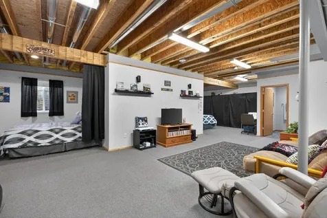 2453 Edgemont Avenue Waterloo IA 50702