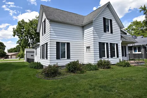 305 Hawley Street Jesup IA 50648