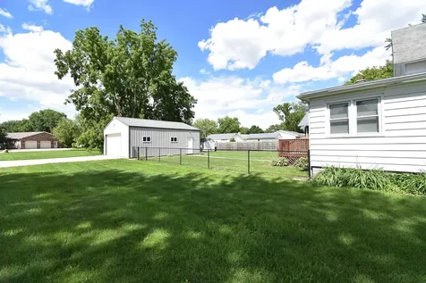 305 Hawley Street Jesup IA 50648