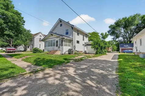 110 E 15th Street Cedar Falls IA 50613