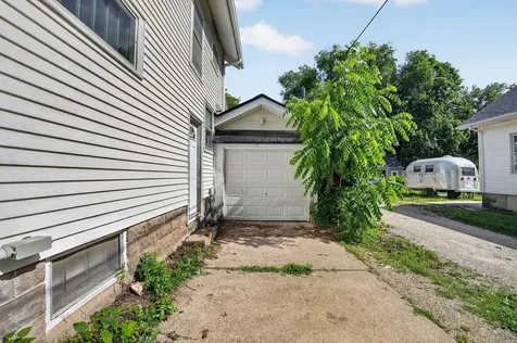 110 E 15th Street Cedar Falls IA 50613