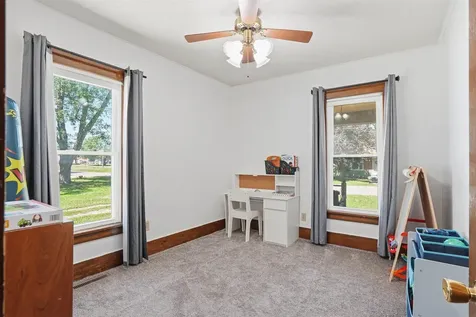 363 Indiana Street Waterloo IA 50703