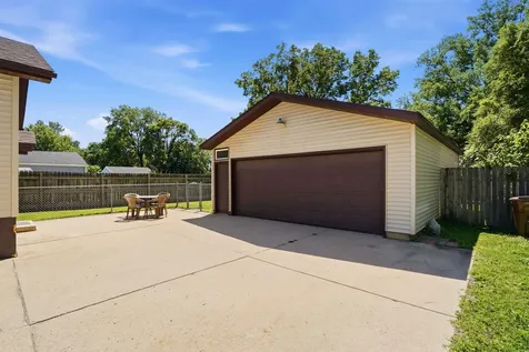 363 Indiana Street Waterloo IA 50703