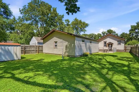363 Indiana Street Waterloo IA 50703