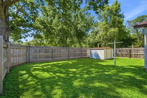 363 Indiana Street Waterloo IA 50703