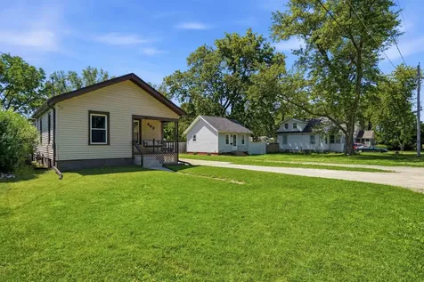 363 Indiana Street Waterloo IA 50703