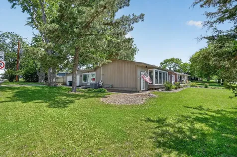 1503 Hammond Avenue Waterloo IA 50702