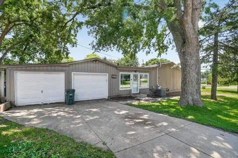 1503 Hammond Avenue Waterloo IA 50702