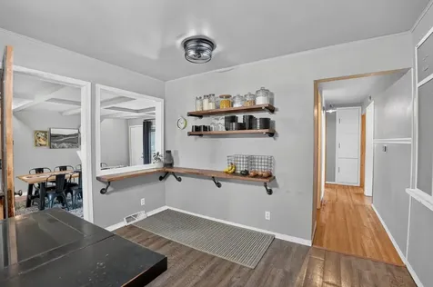 1503 Hammond Avenue Waterloo IA 50702